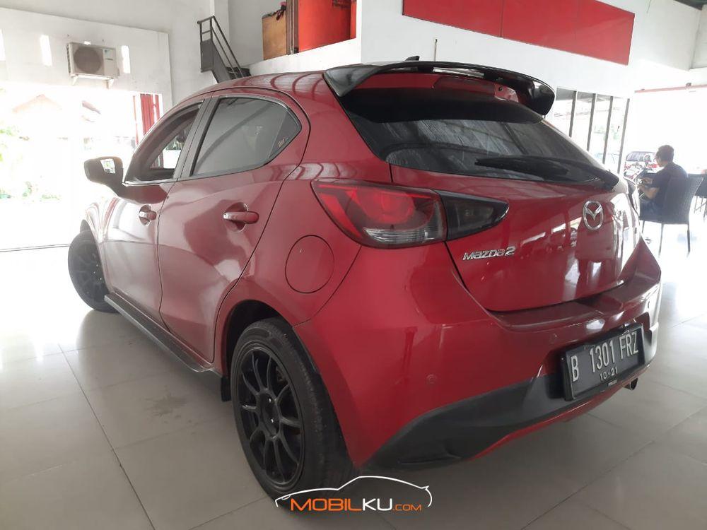 Mobil Mazda 2 Hatchback 2016