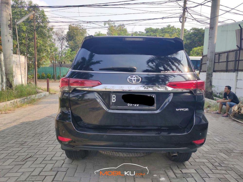 Mobil Toyota Fortuner 2017