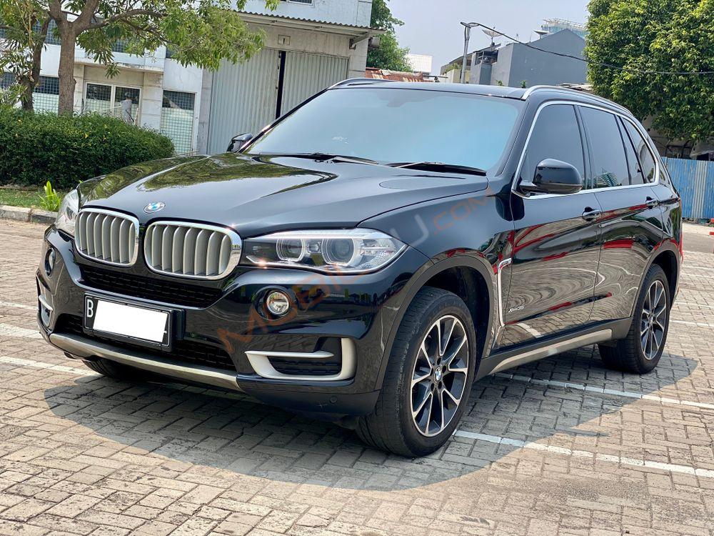 Mobil BMW X5 2015