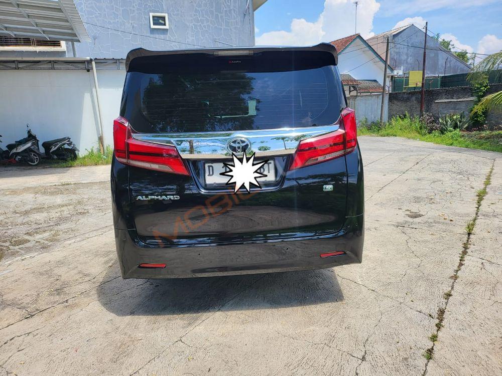 Mobil Toyota Alphard 2019