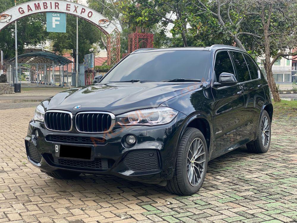 Mobil BMW X5 2015