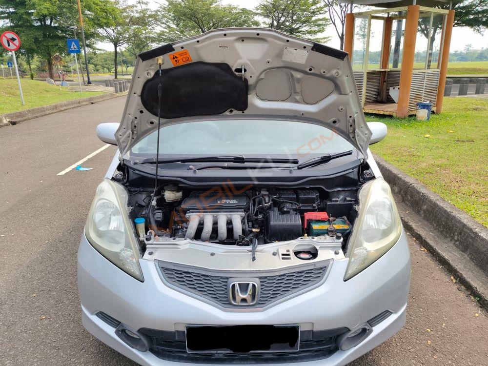 Mobil Honda Jazz 2009
