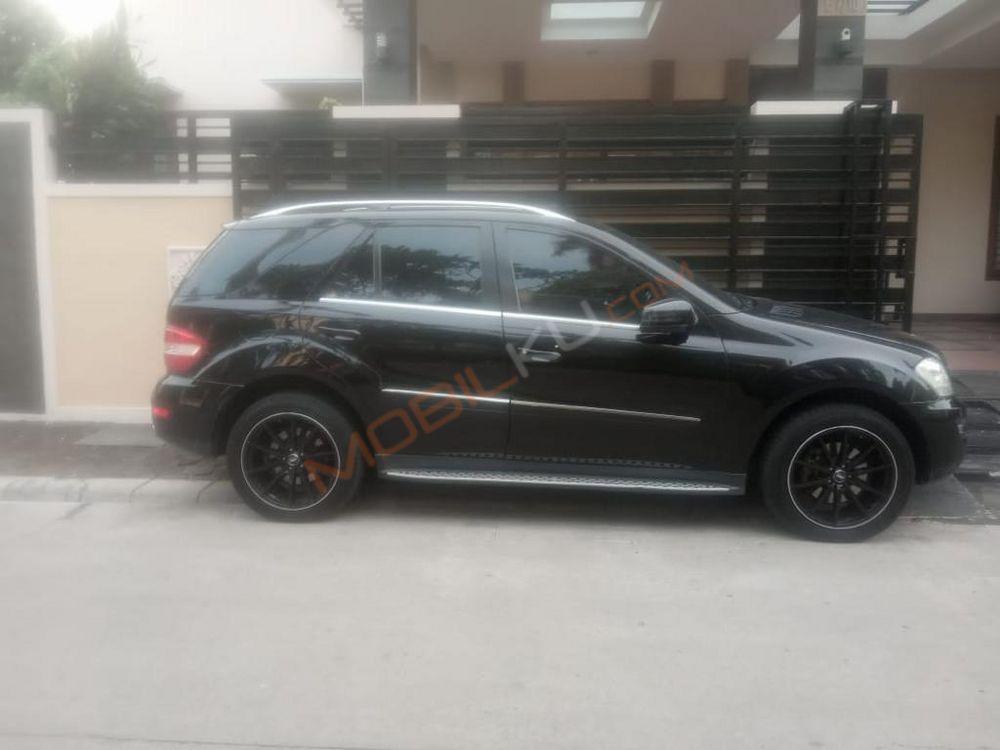Mobil Mercedes-Benz ML 2011