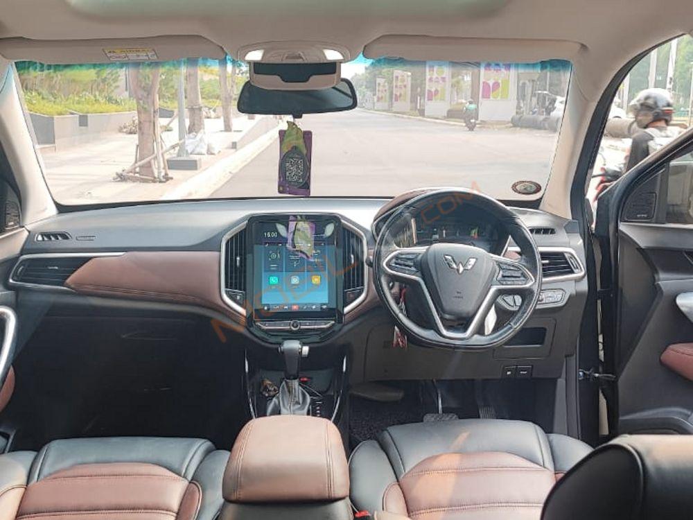 Mobil Wuling Almaz 2019