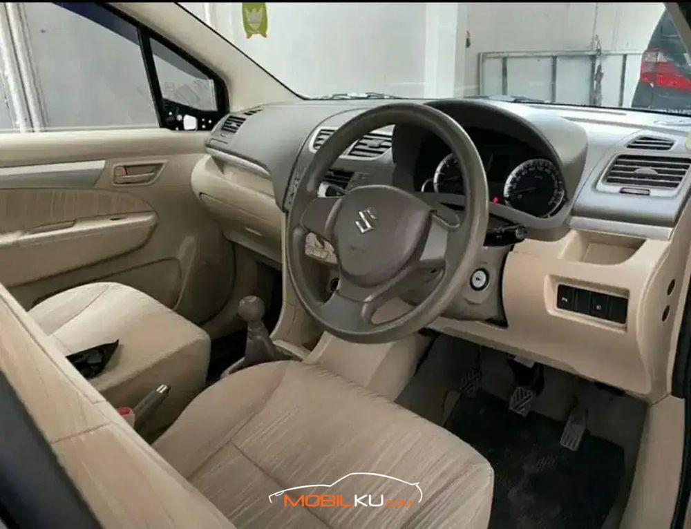 Mobil Suzuki Ertiga 2016