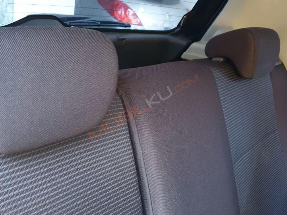 Mobil Suzuki Swift 2008