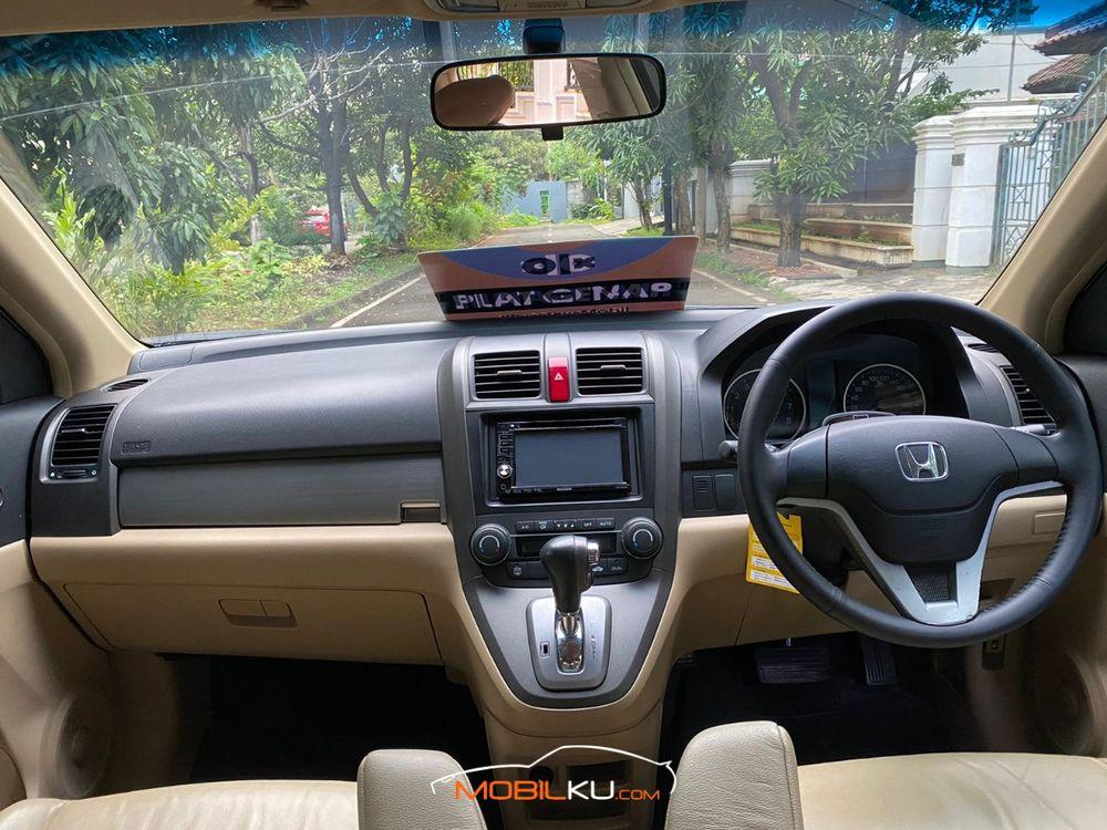 Mobil Honda CR-V 2010