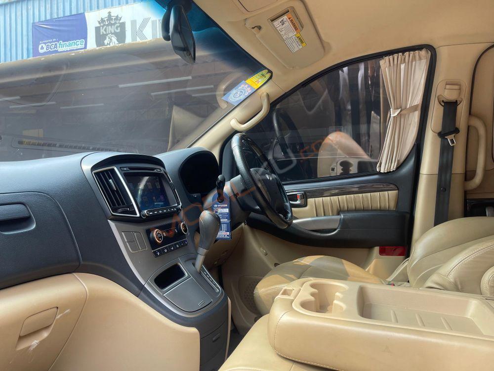 Mobil Hyundai H-1 2018