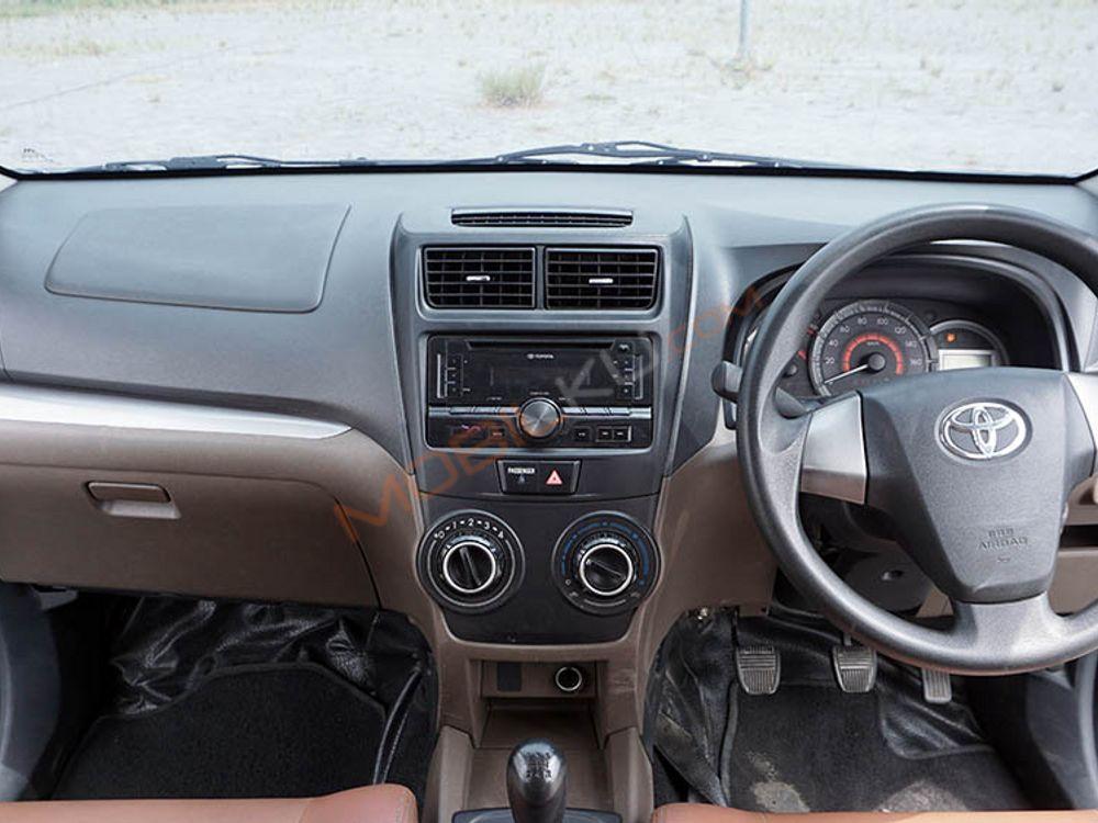 Mobil Toyota Avanza 2018
