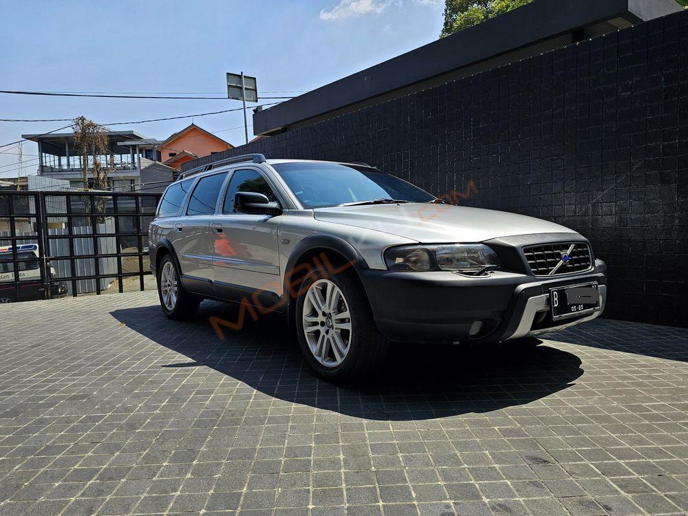 Mobil Volvo V70 2001