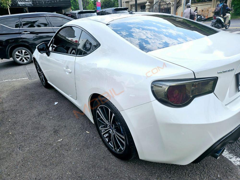Mobil Subaru BRZ 2013