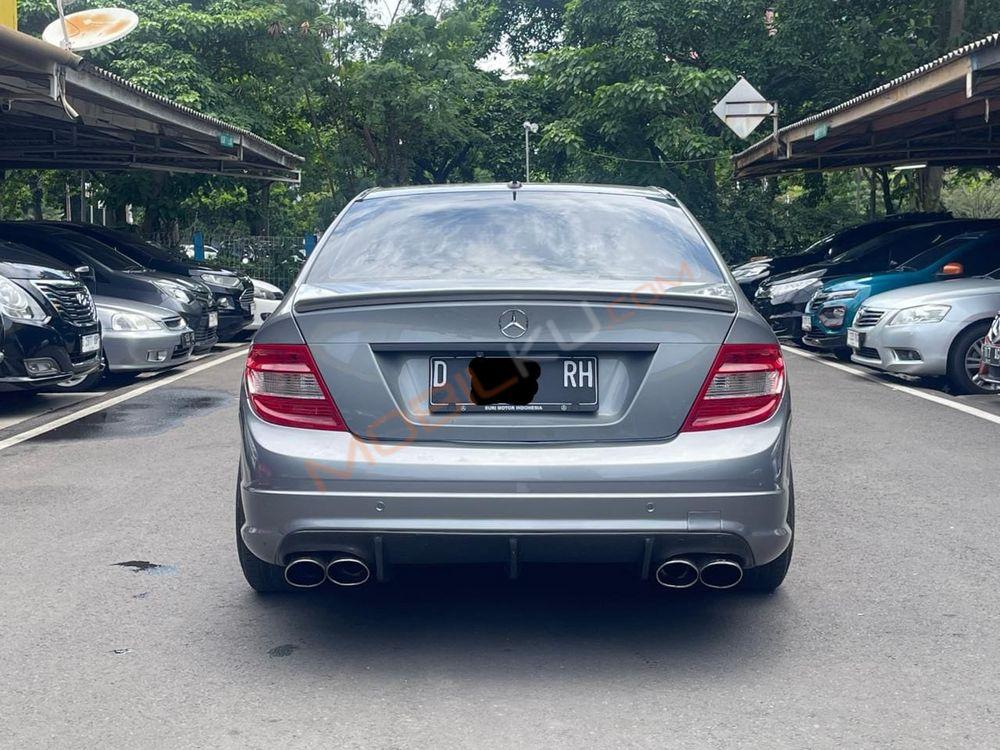 Mobil Mercedes-Benz C-Class 2011