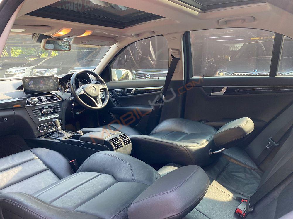 Mobil Mercedes-Benz C-Class 2013