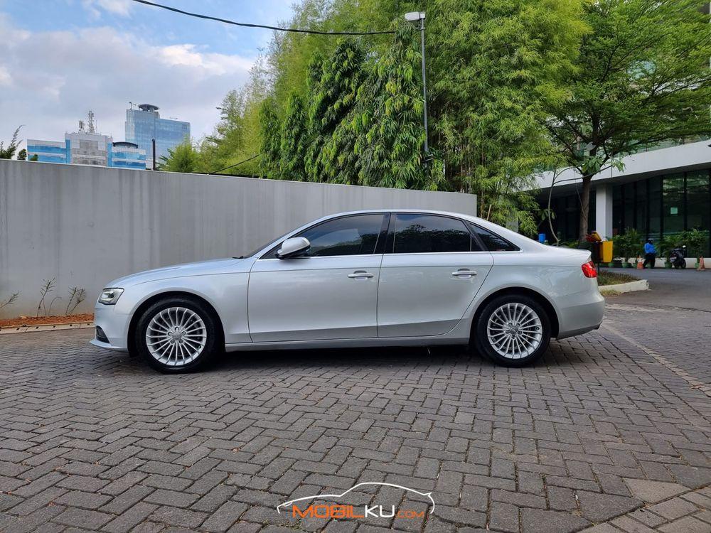 Mobil Audi A4 2013