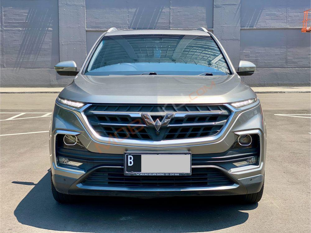 Mobil Wuling Almaz 2022