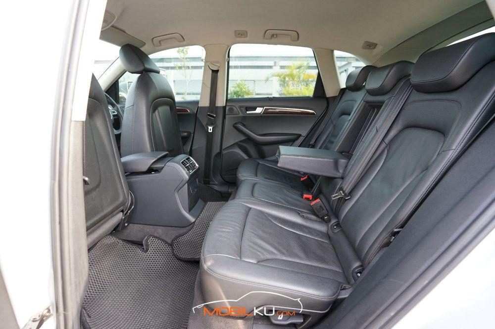 Mobil Audi Q5 2012