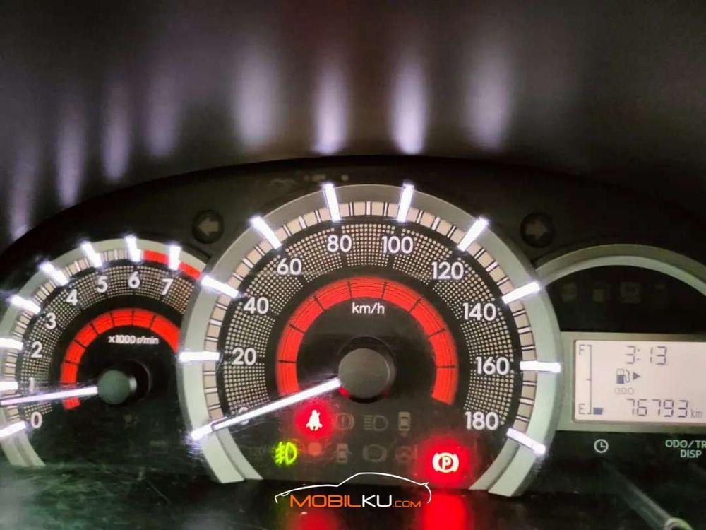 Mobil Daihatsu Xenia 2016