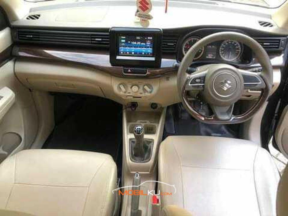 Mobil Suzuki Ertiga 2018
