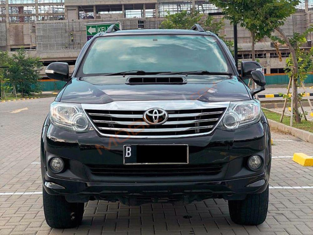 Mobil Toyota Fortuner 2012