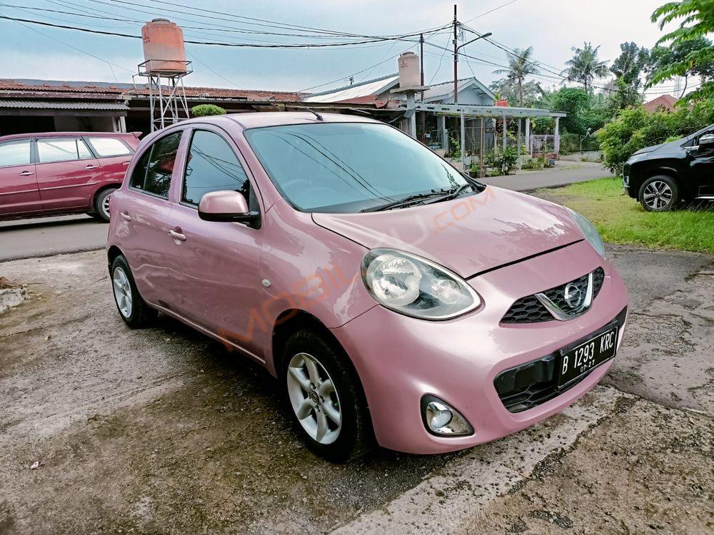 Mobil Nissan March 2014