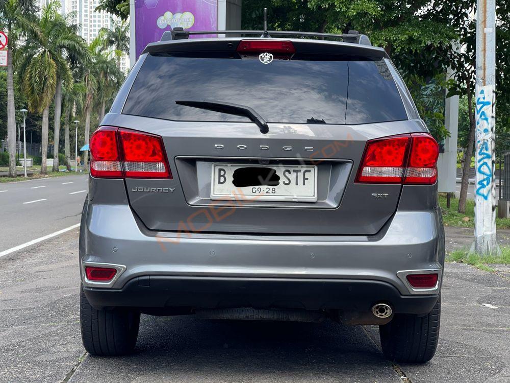 Mobil Dodge Journey 2013