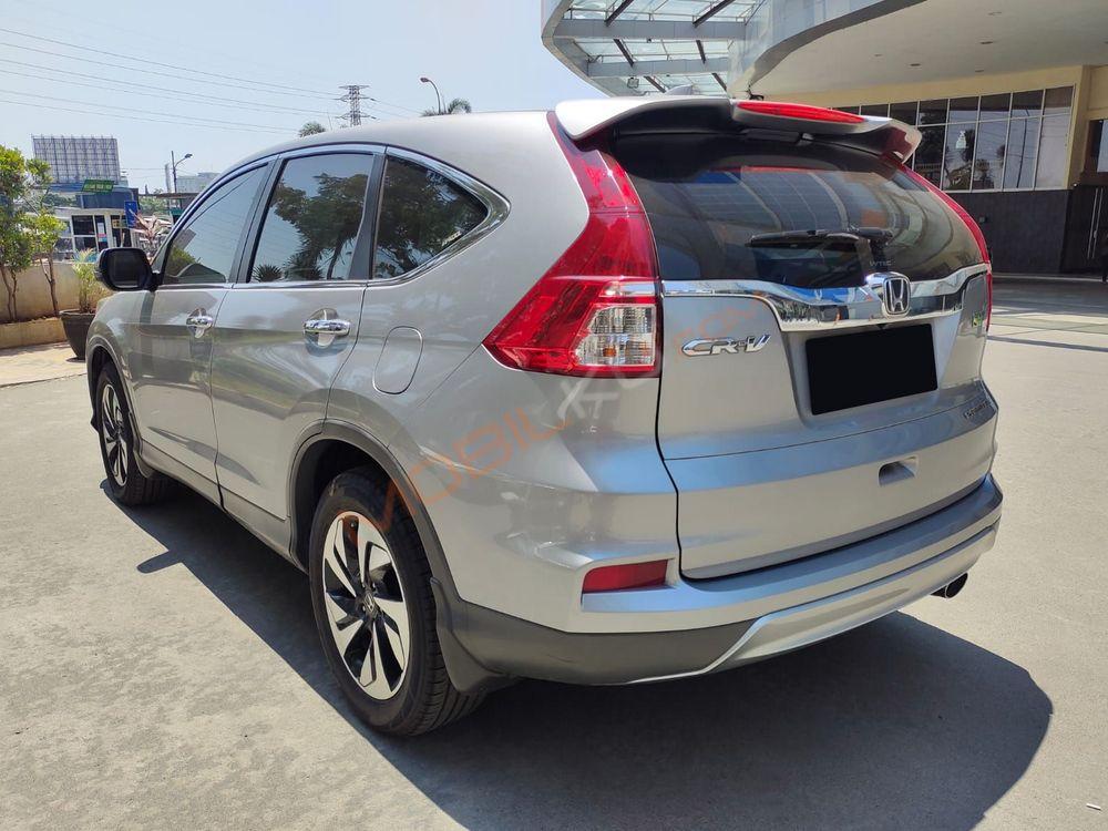 Mobil Honda CR-V 2016