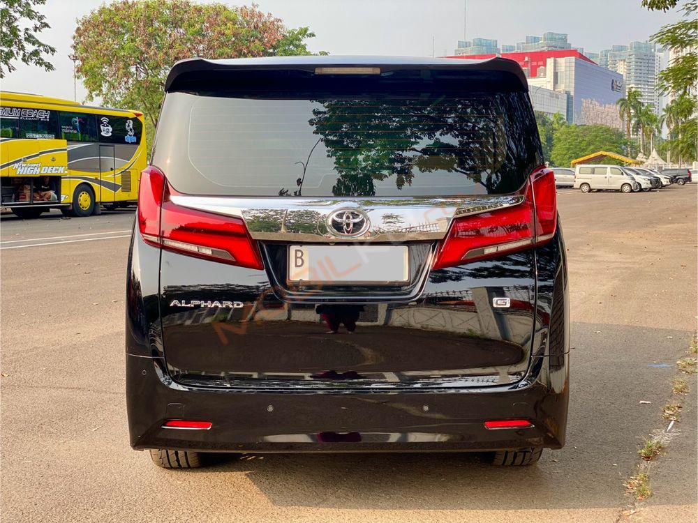 Mobil Toyota Alphard 2019