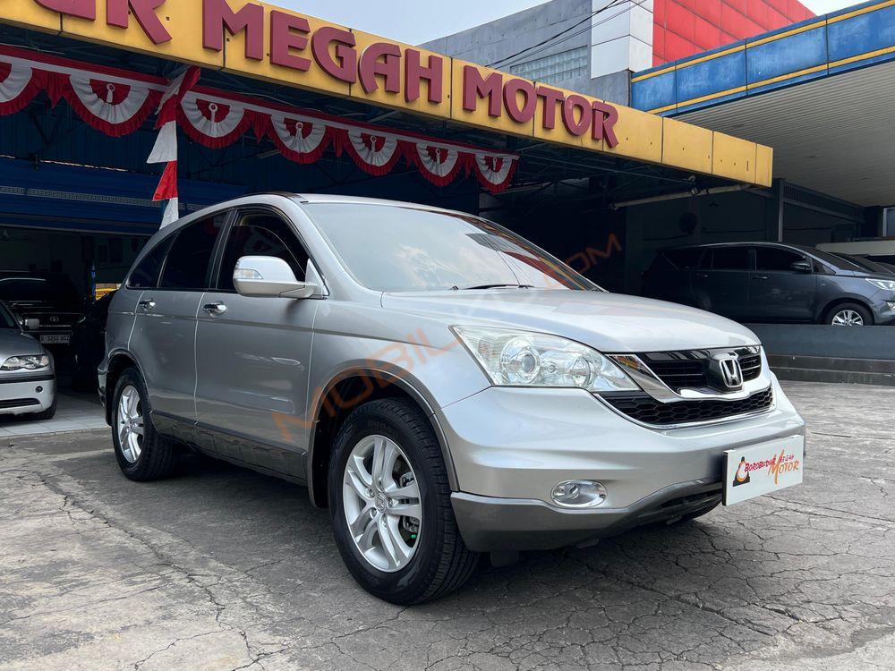 Mobil Honda CR-V 2012