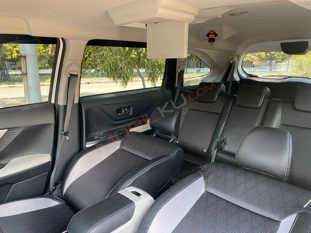 Mobil Toyota Veloz 2022