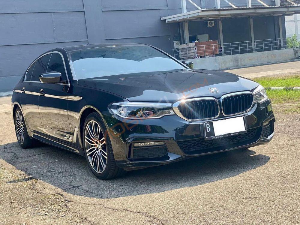 Mobil BMW 5 Series 2020