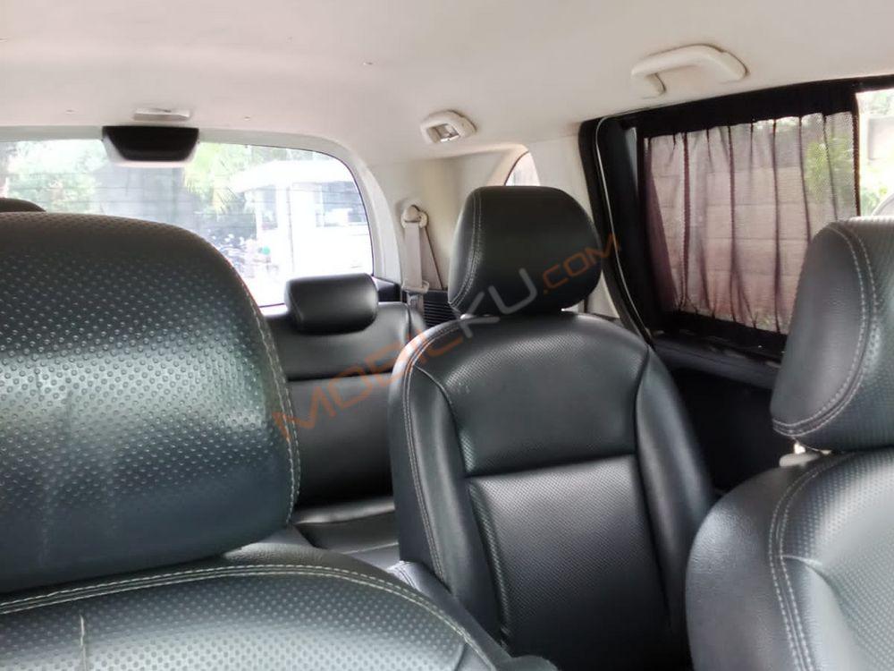 Mobil Honda Freed 2010