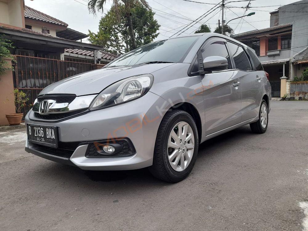 Mobil Honda Mobilio 2016