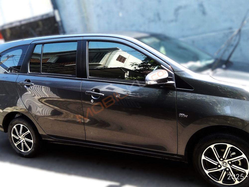 Mobil Toyota Calya 2022