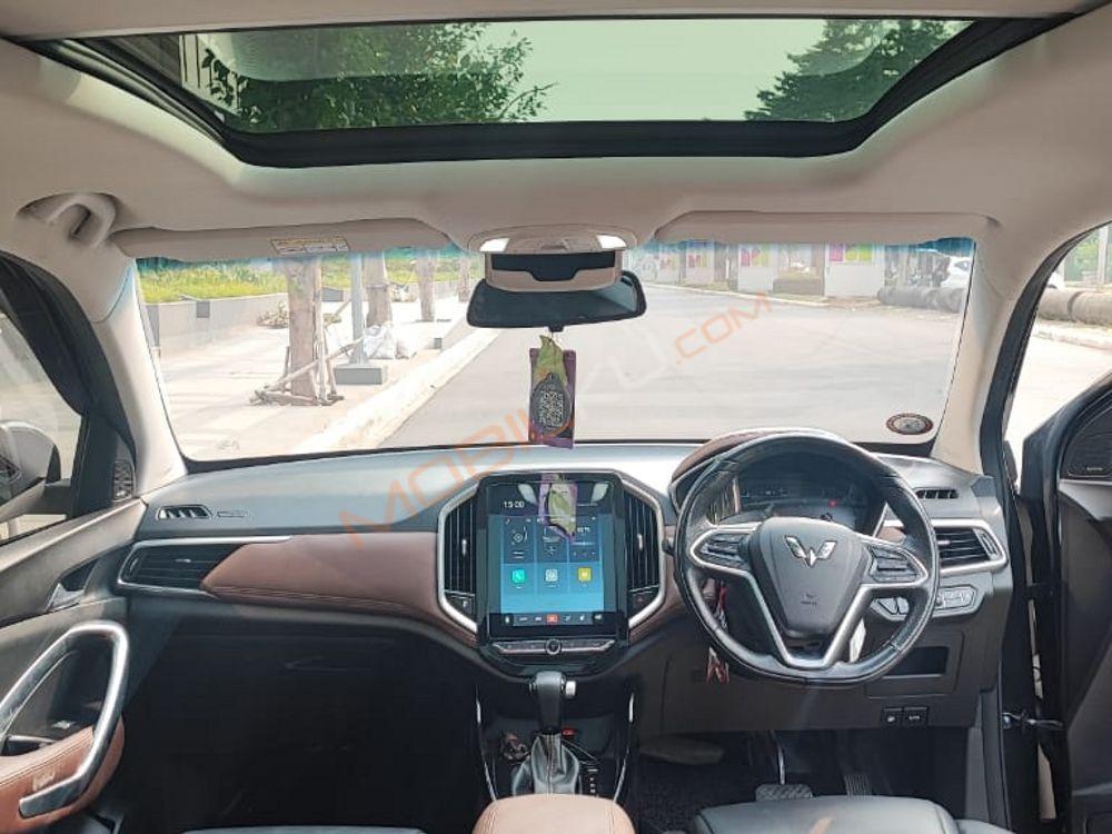 Mobil Wuling Almaz 2019
