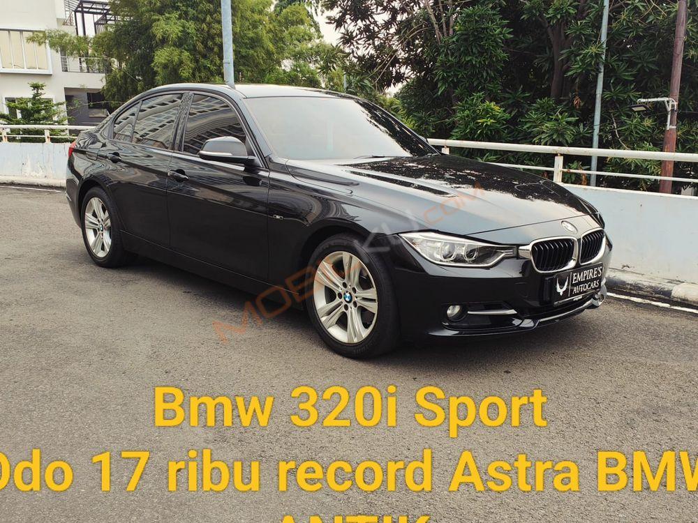 Mobil BMW 3 Series 2015