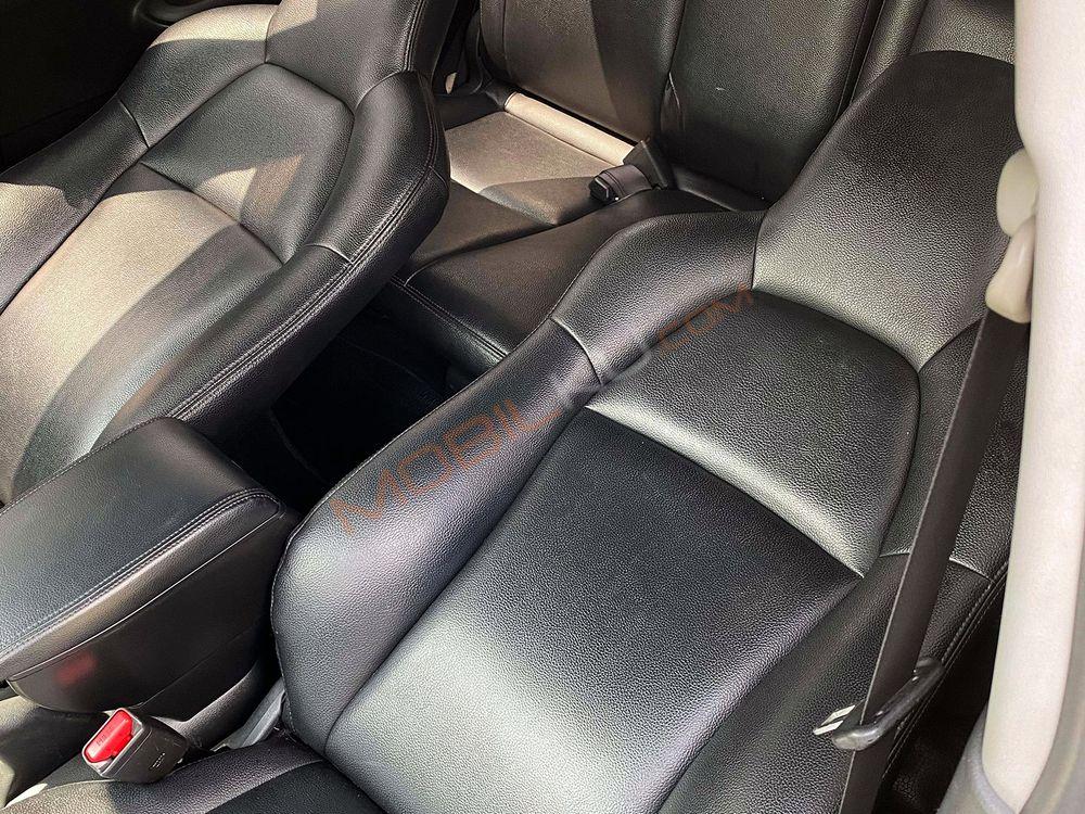Mobil Honda Mobilio 2014