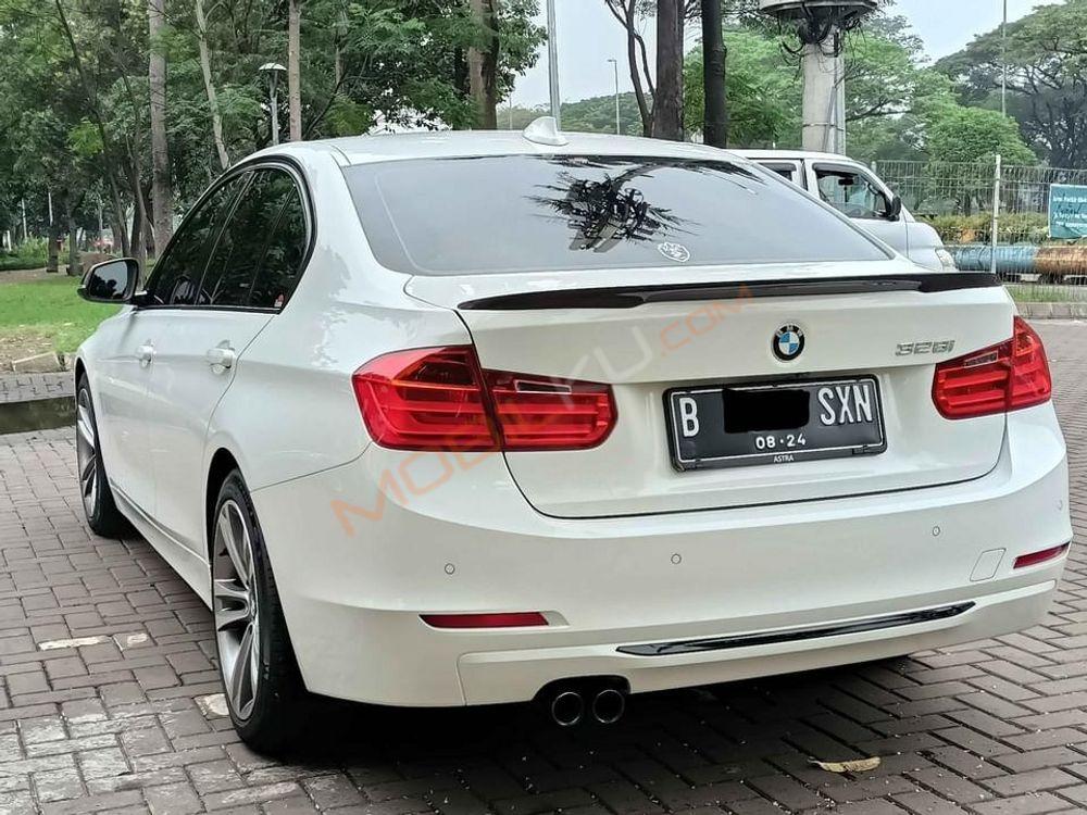 Mobil BMW 3 Series 2014