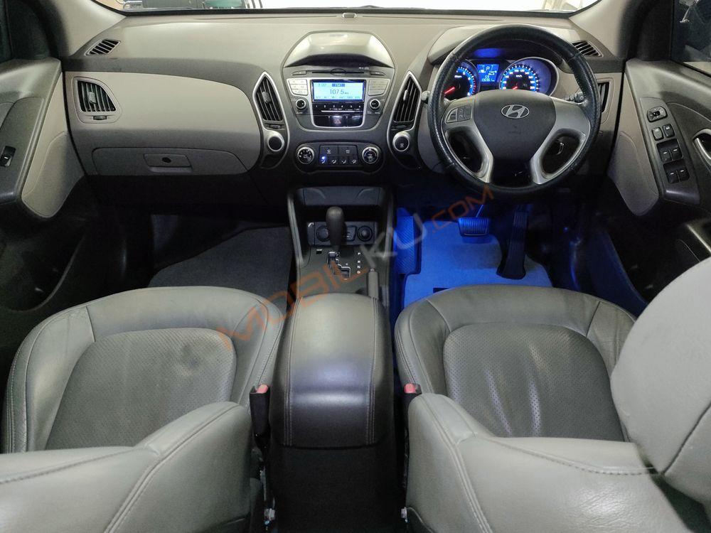 Mobil Hyundai Tucson 2013