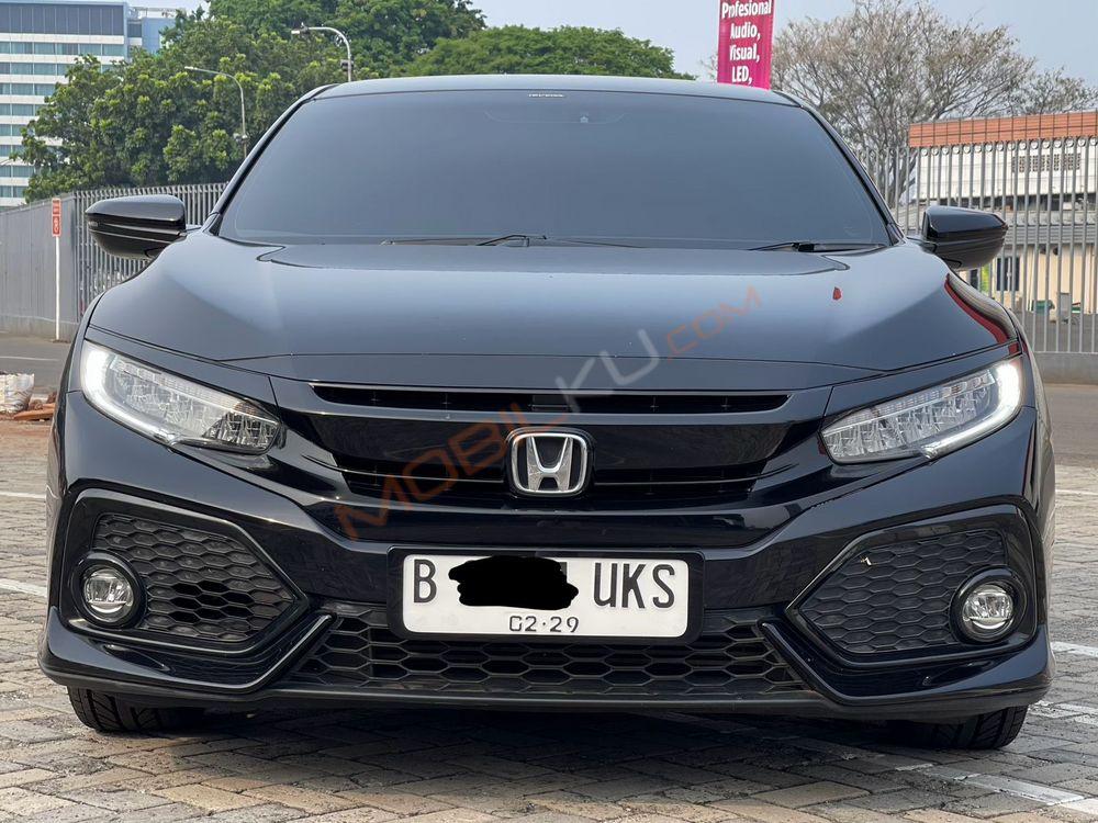 Mobil Honda Civic Hatchback 2018