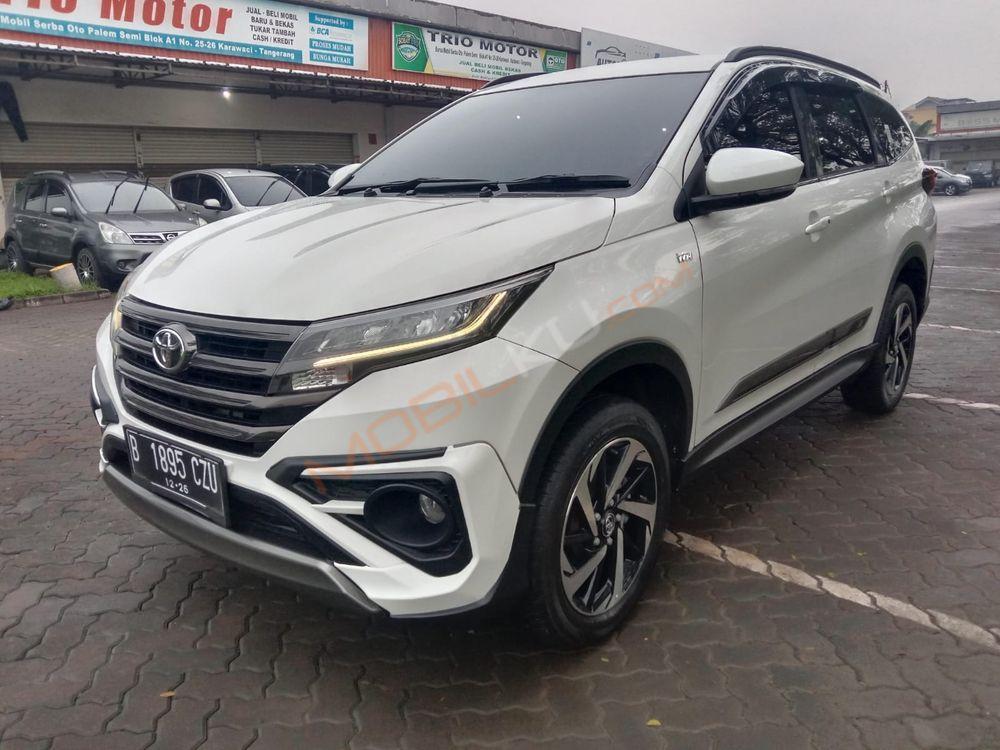 Mobil Toyota Rush 2021