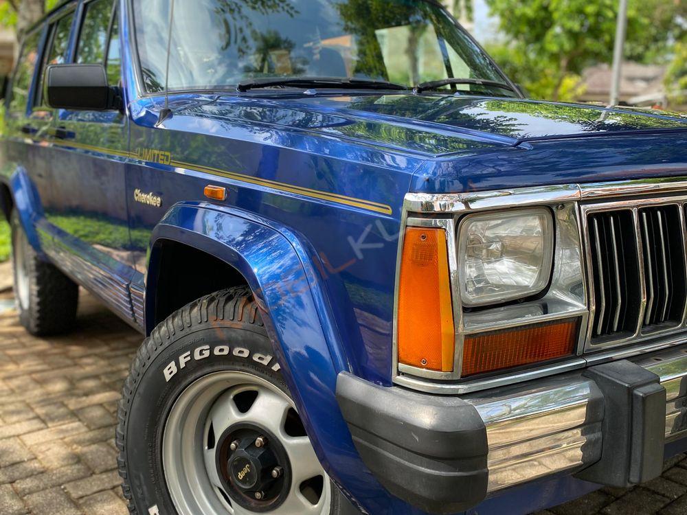 Mobil Jeep Cherokee 1996