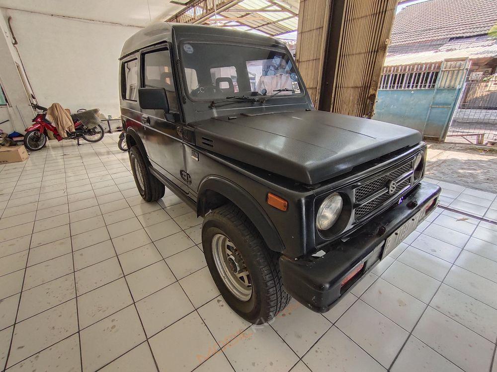 Mobil Suzuki Jimny 1989