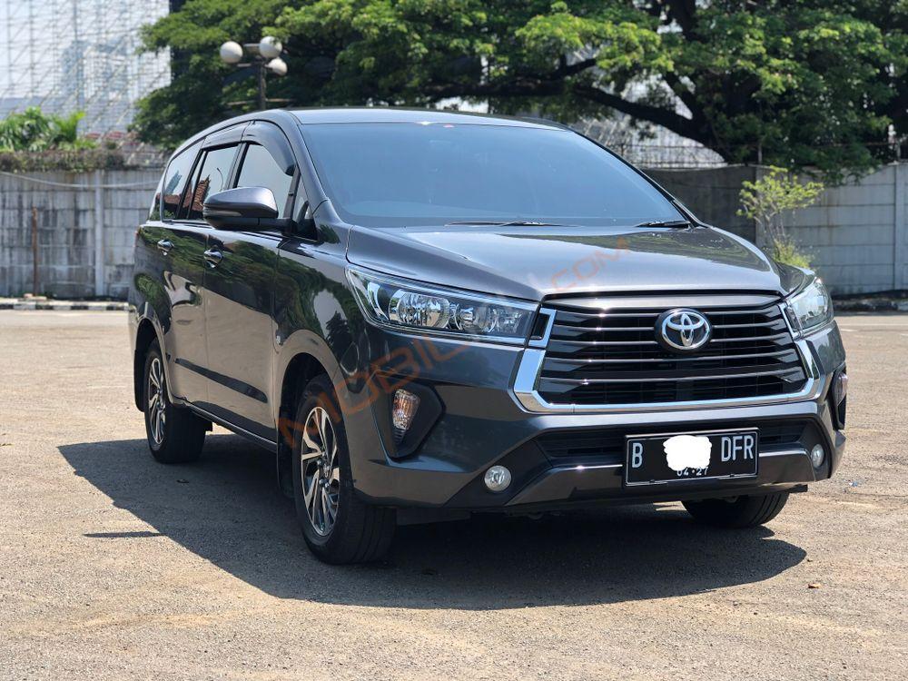Mobil Toyota Kijang Innova 2022