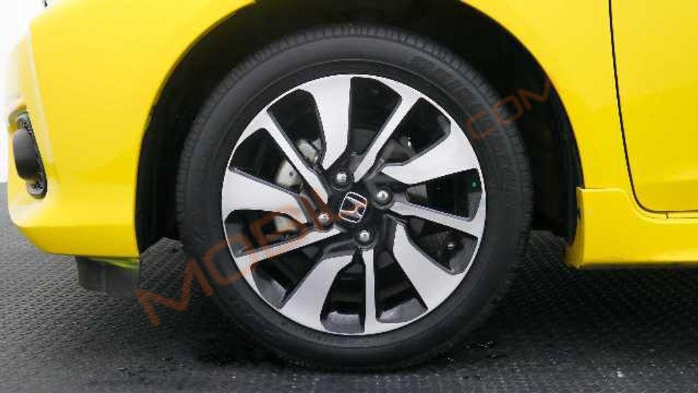 Mobil Honda Brio 2019