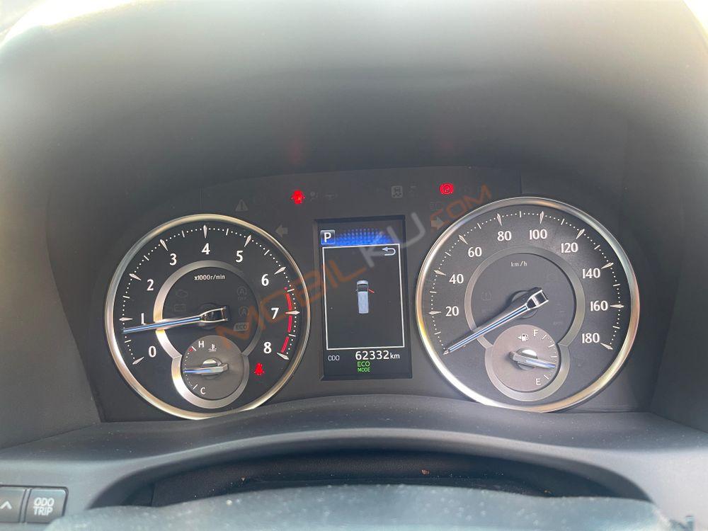 Mobil Toyota Alphard 2020