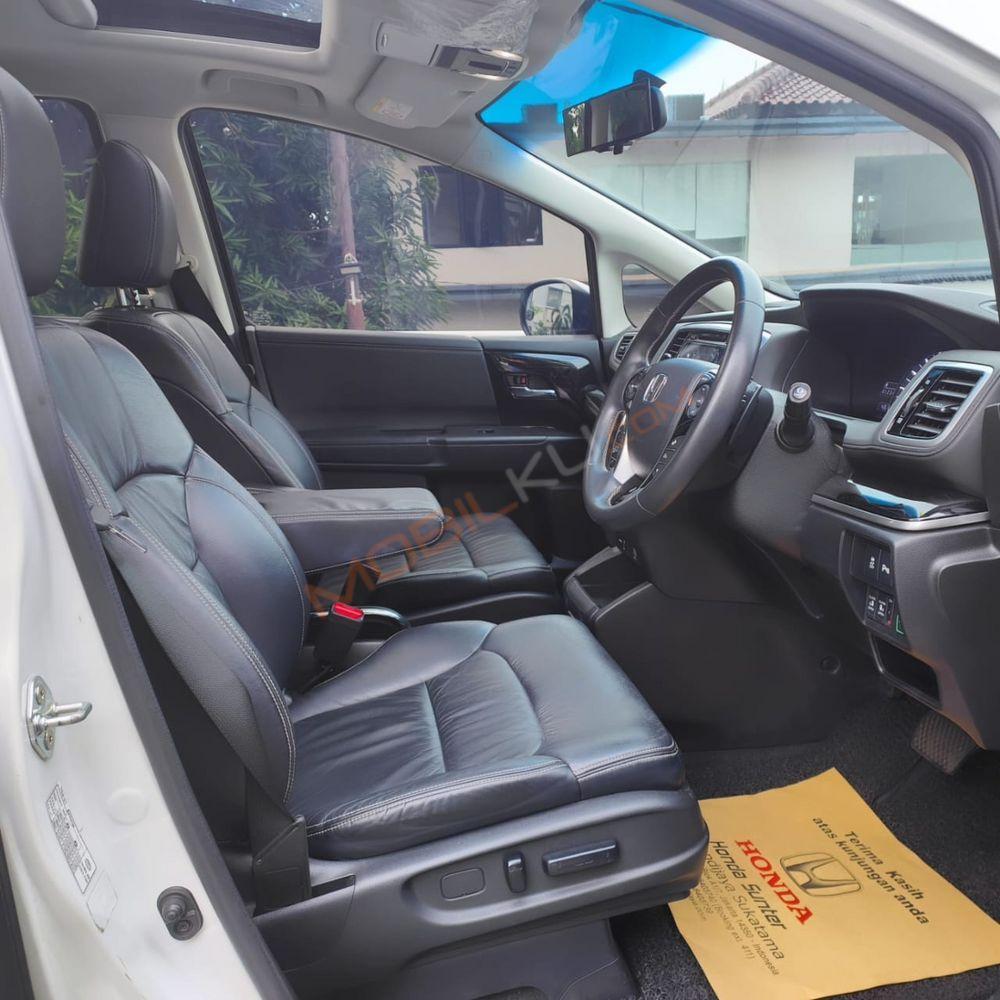 Mobil Honda Odyssey 2019