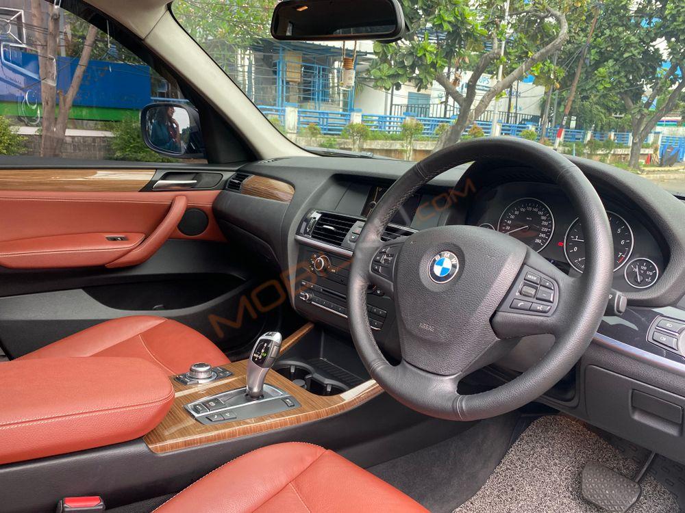 Mobil BMW X3 2012