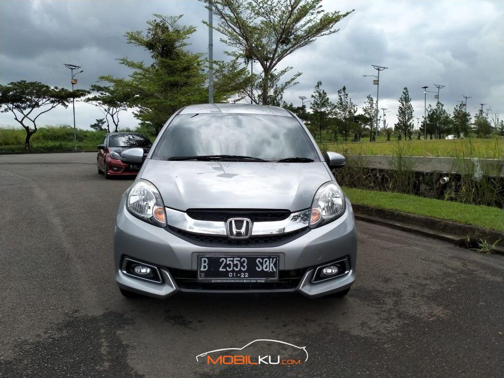 Mobil Honda Mobilio 2016