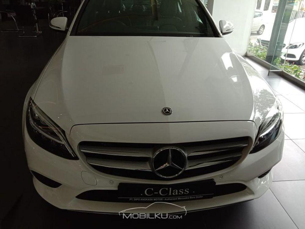 Mobil Mercedes-Benz C-Class 2019