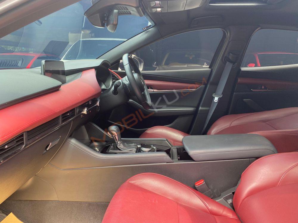 Mobil Mazda 3 2023